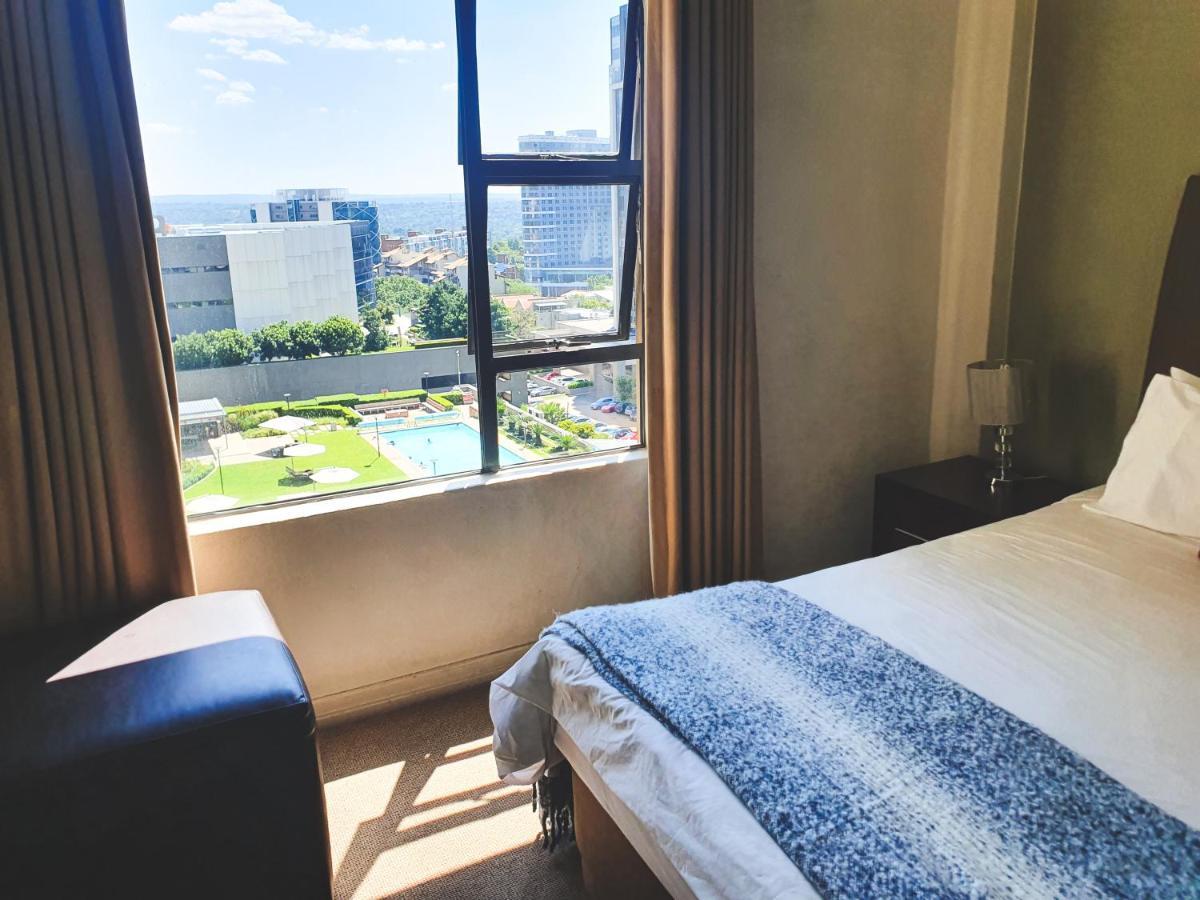 Westpoint Sandton Apartments Йоханнесбург Экстерьер фото