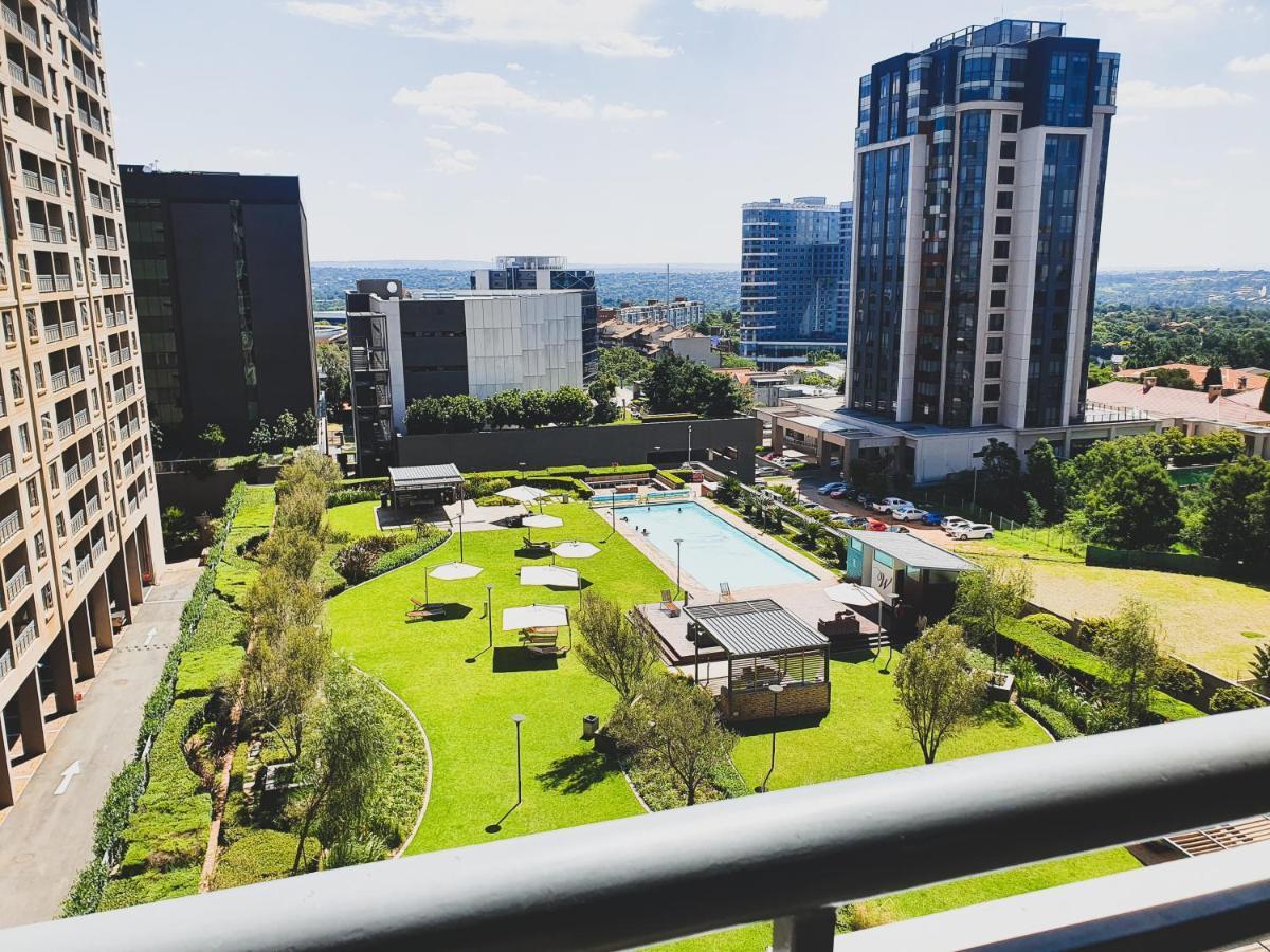 Westpoint Sandton Apartments Йоханнесбург Экстерьер фото